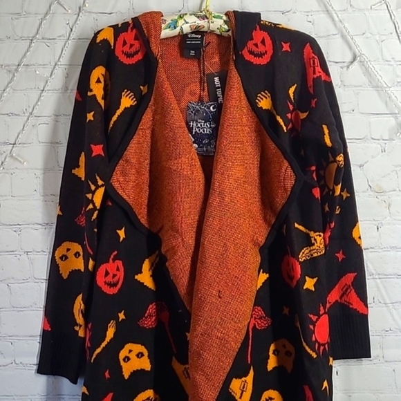 🆕️NWT Disney Hocus Pocus Dani Hooded Fringe Halloween Witch Cardigan Size Small - Picture 11 of 16